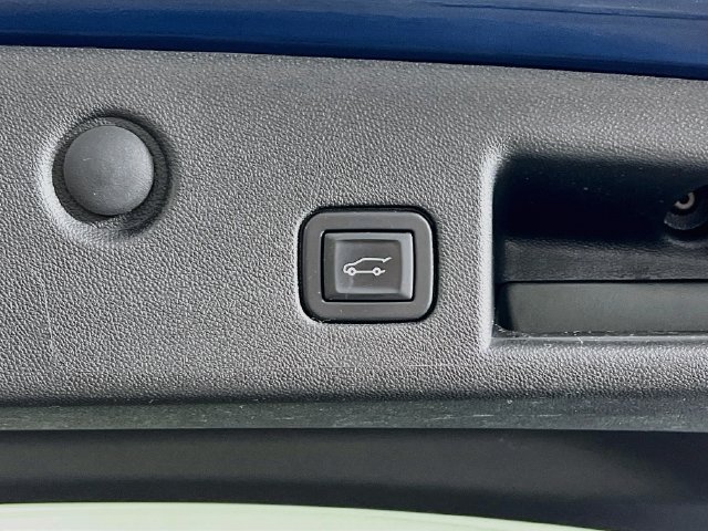 Used 2020 Blue Chevrolet LT image 26