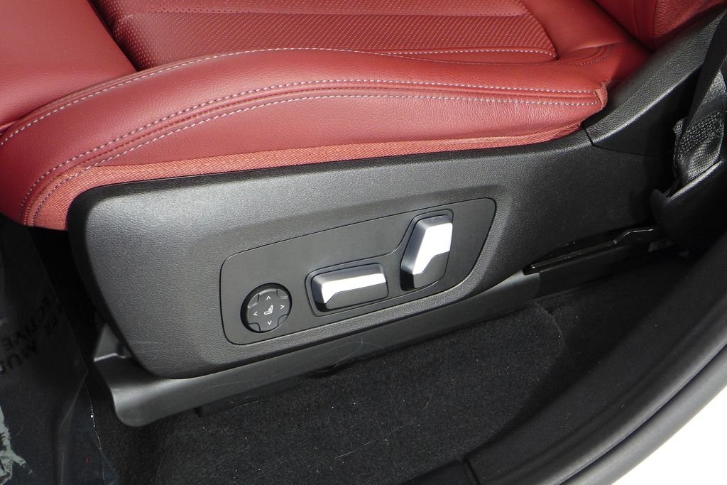 Used 2022 Alpine White BMW xDrive30i image 23