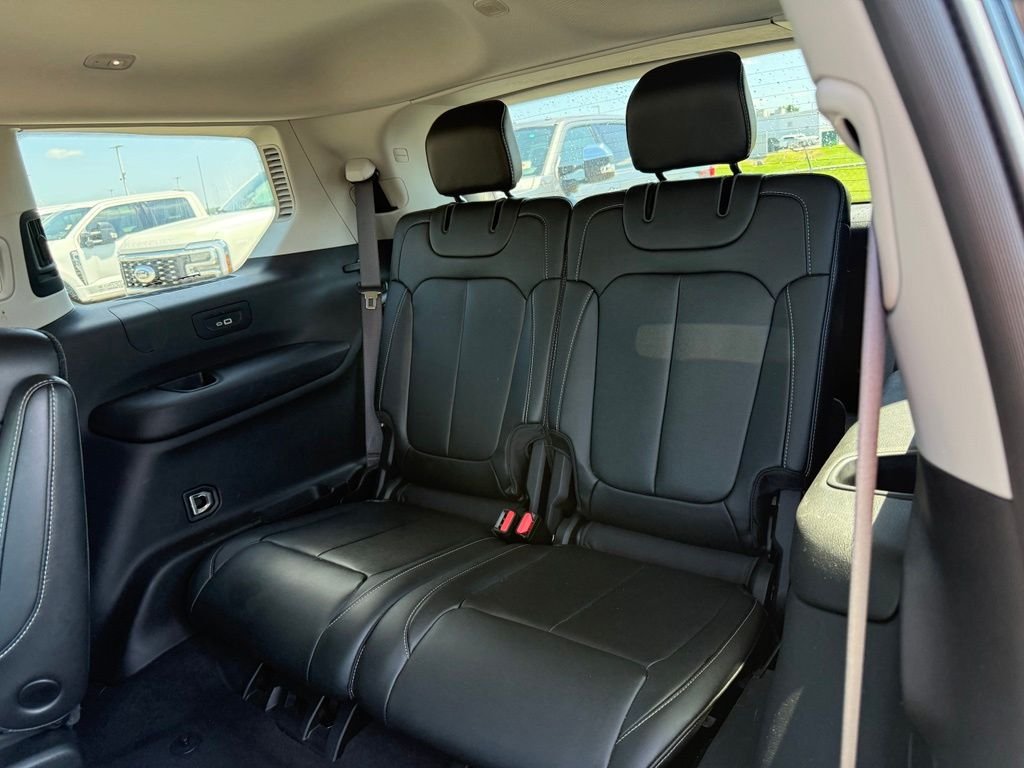 Used 2023 Black Jeep Limited image 9