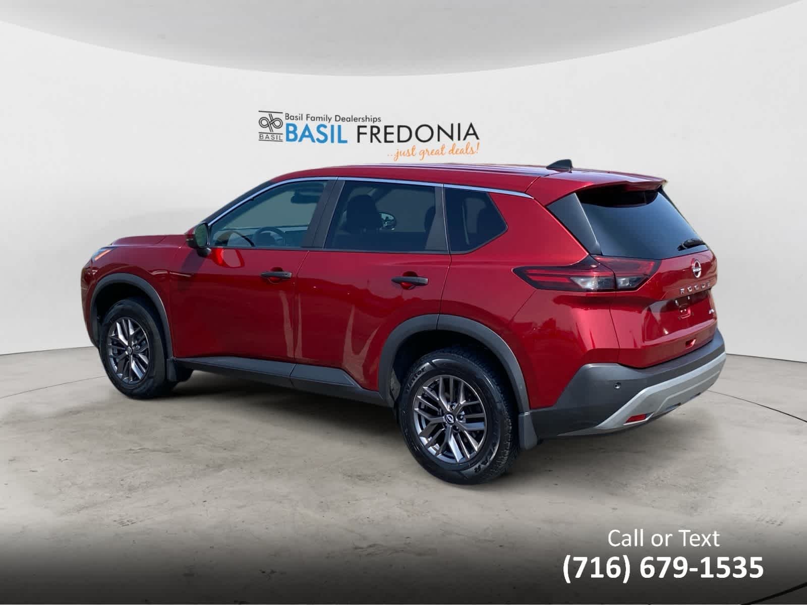 Used 2023 Scarlet Ember Pearl Metallic Nissan S image 3