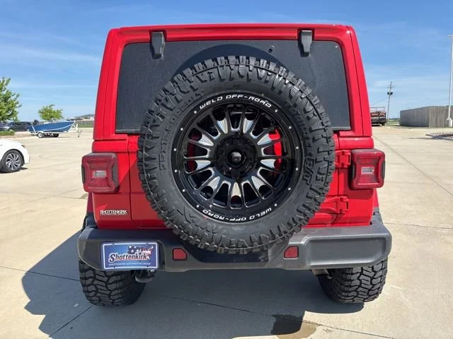 Used 2024 Red Jeep Sahara image 28