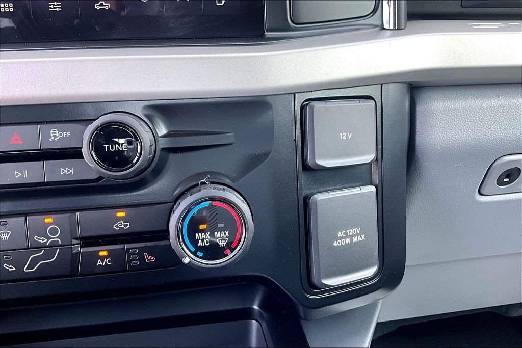 New 2025 Black Ford XLT image 19