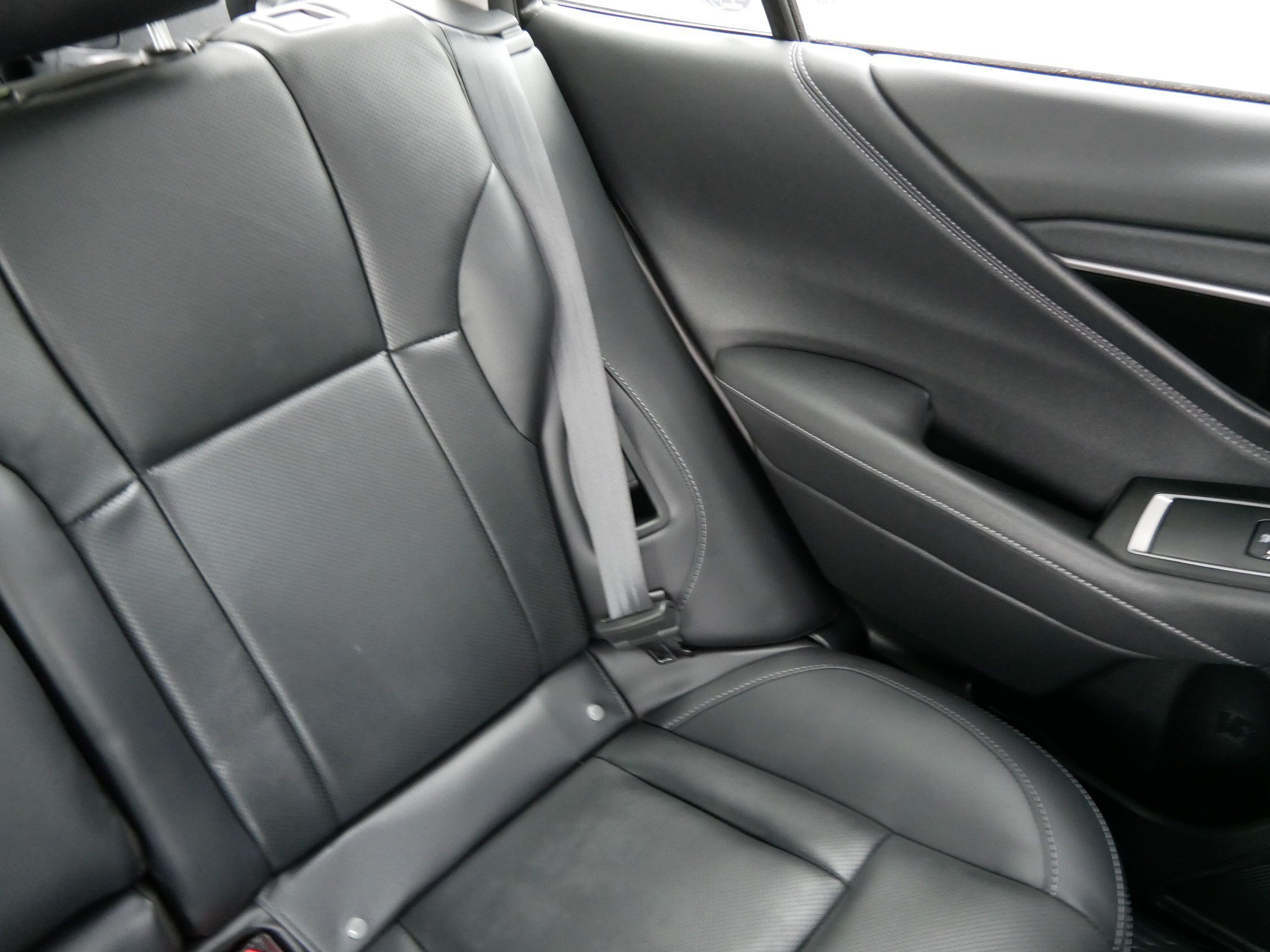 Certified Used 2025 Ice Silver Metallic Subaru Touring image 14