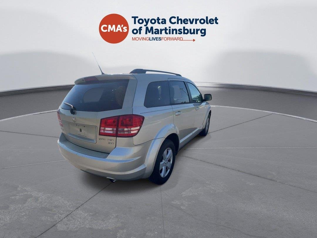 Used 2010 White Gold Dodge SXT image 5