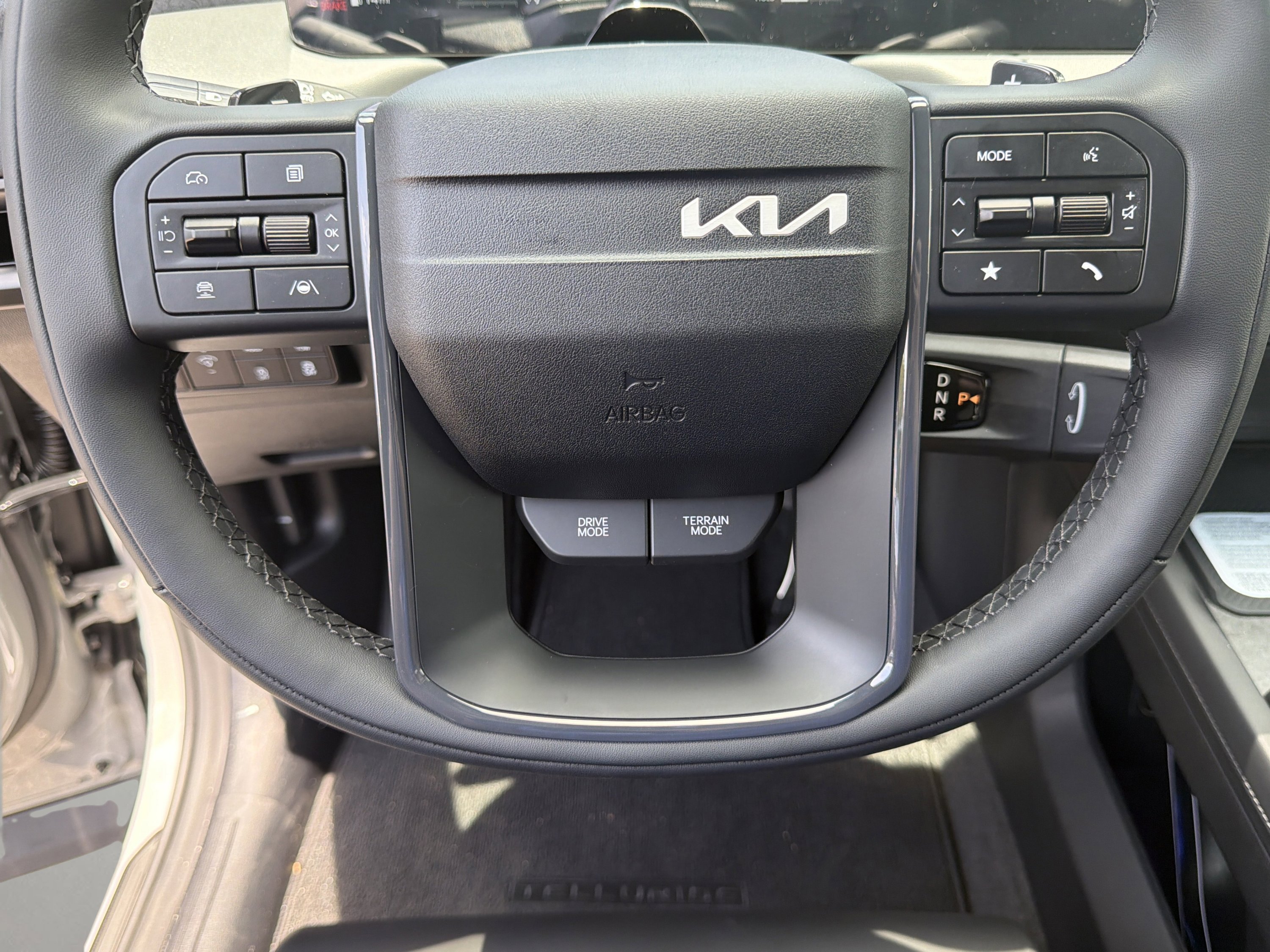 New 2027 Wolf Gray Kia X-PRO SX image 16