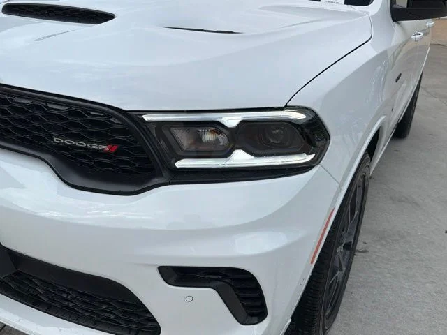 New 2026 White Knuckle Clear-Coat Exterior Paint Dodge GT HEMI V8 image 9