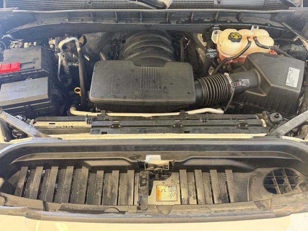 Used 2019 White GMC AT4 image 14