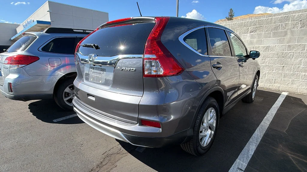 Used 2016  Honda EX image 2