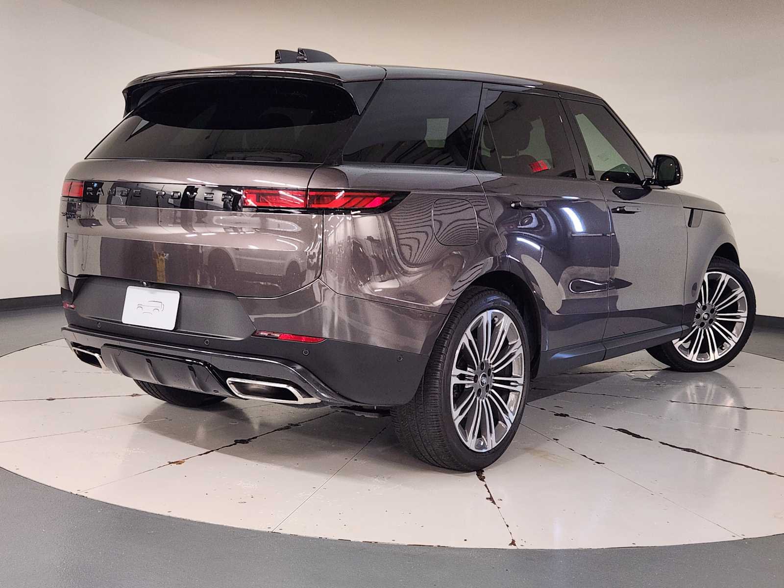 Certified Used 2024 Charente Grey Premium Metallic Land Rover SE image 2