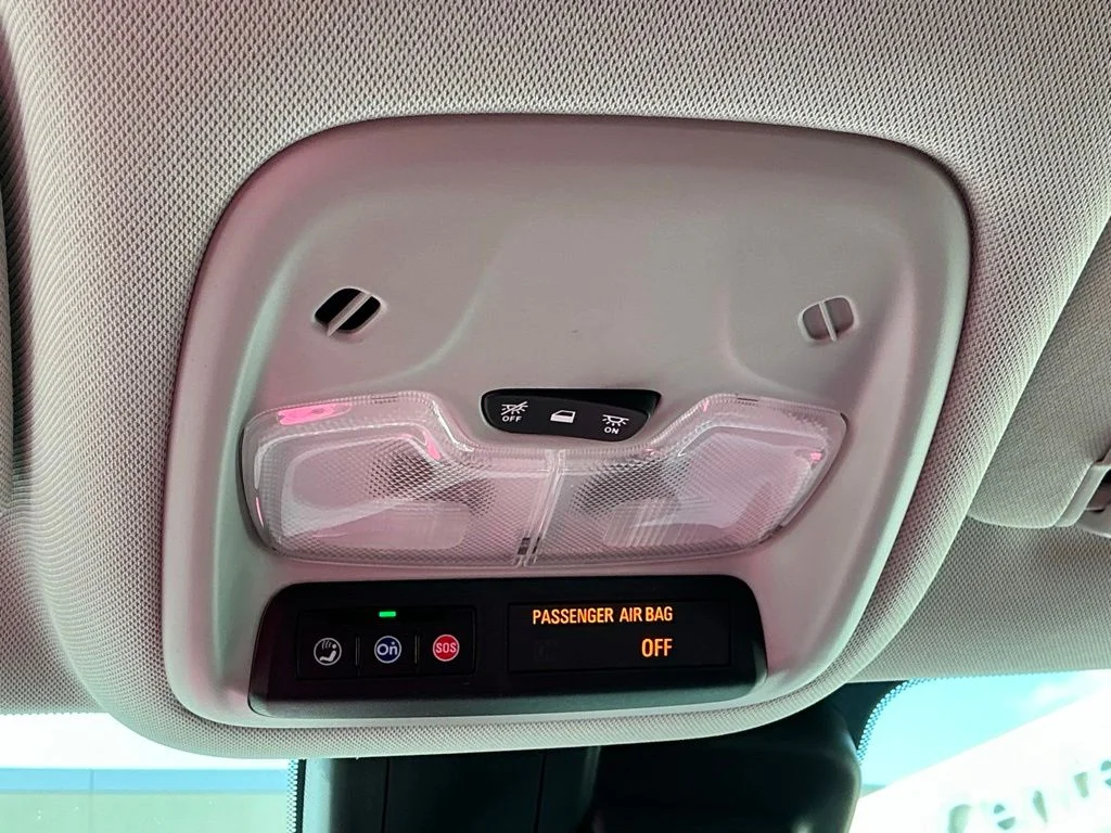 Used 2025 White Chevrolet LT image 35