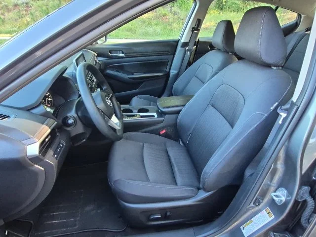 Used 2025 Gray Nissan 2.5 SV image 27