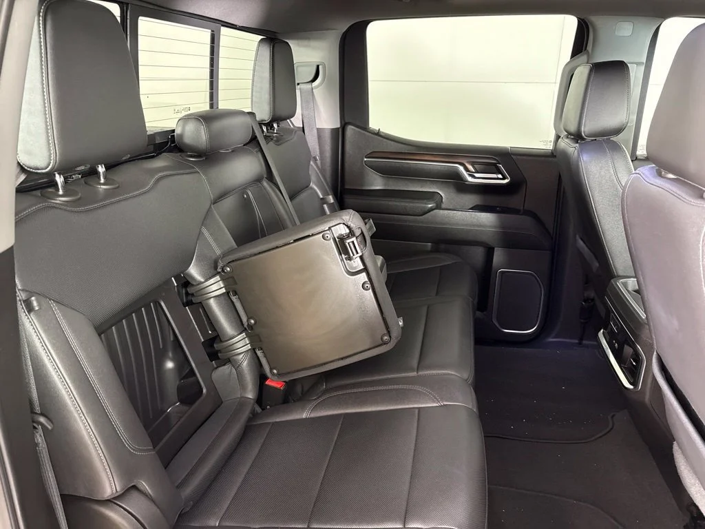 Used 2023 ONYX BLACK GMC SLT image 28