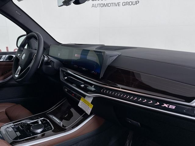 Used 2026 White Metallic BMW xDrive40i image 31