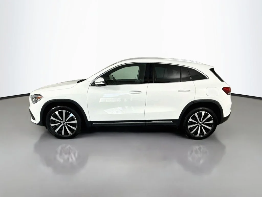Used 2022 Polar White Mercedes-Benz GLA 250 image 2