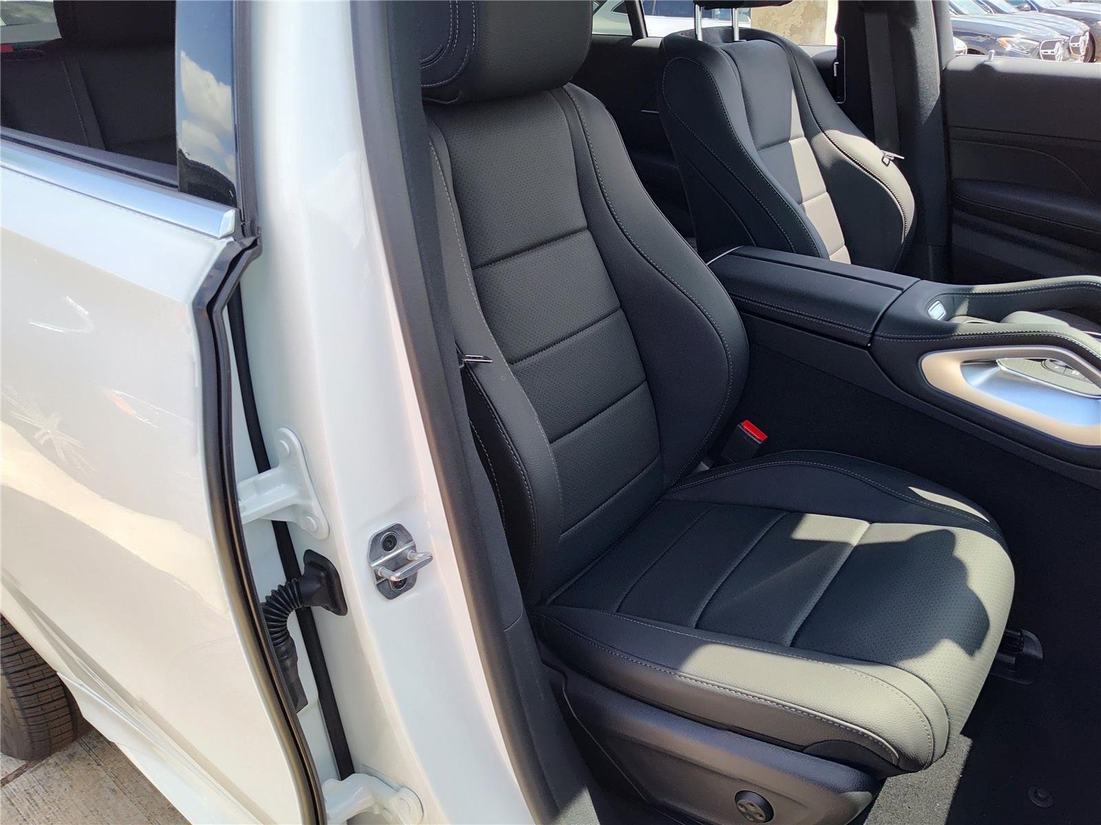 New 2026 Polar White Mercedes-Benz GLE 450 image 12