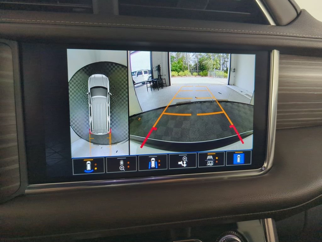 Used 2023 White GMC Denali image 24