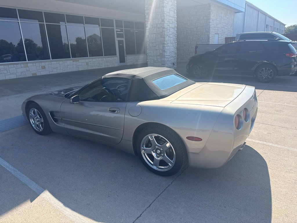 Used 2001 Gray Chevrolet Base image 2