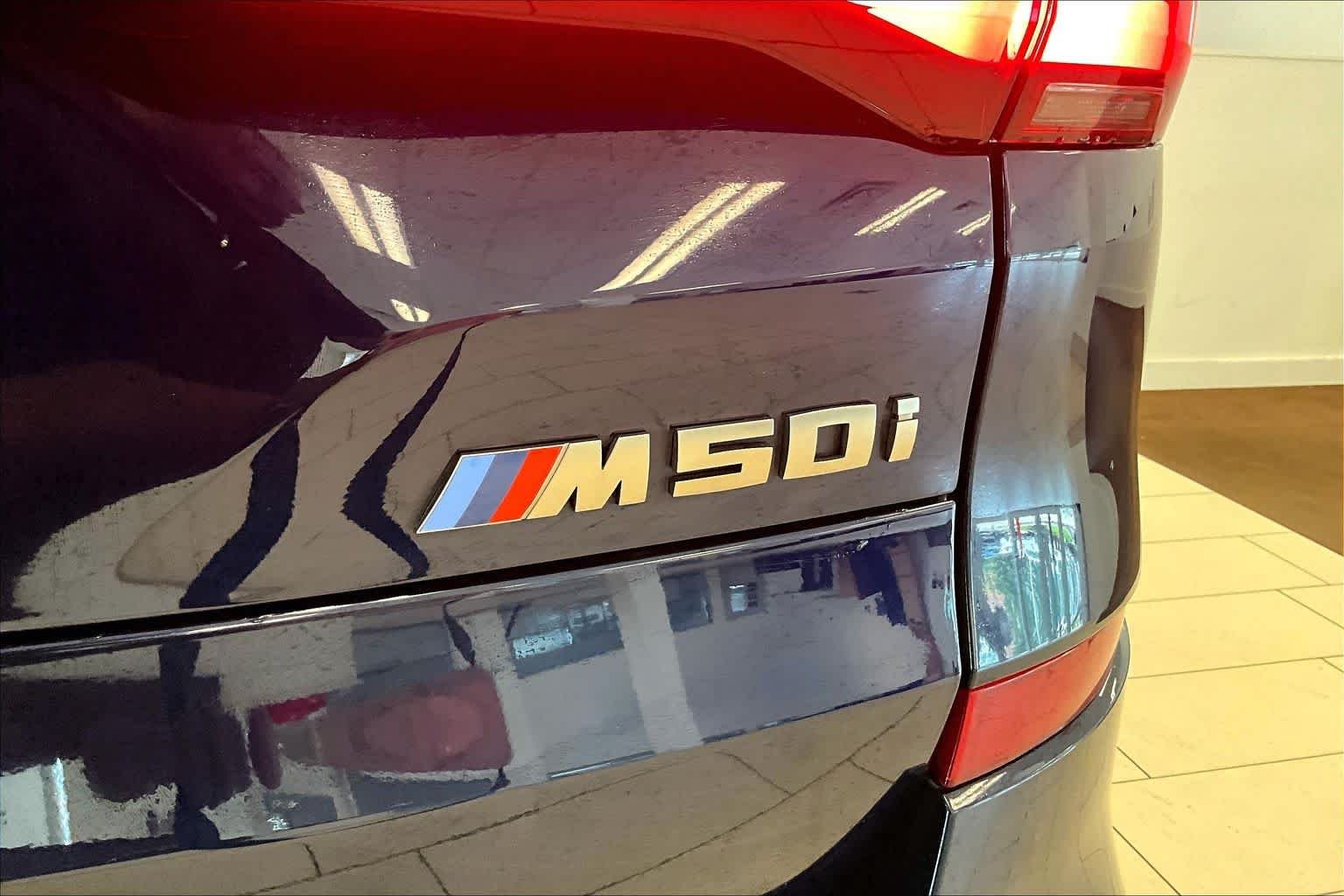Certified Used 2021 Tanzanite Blue II Metallic BMW M50i image 9