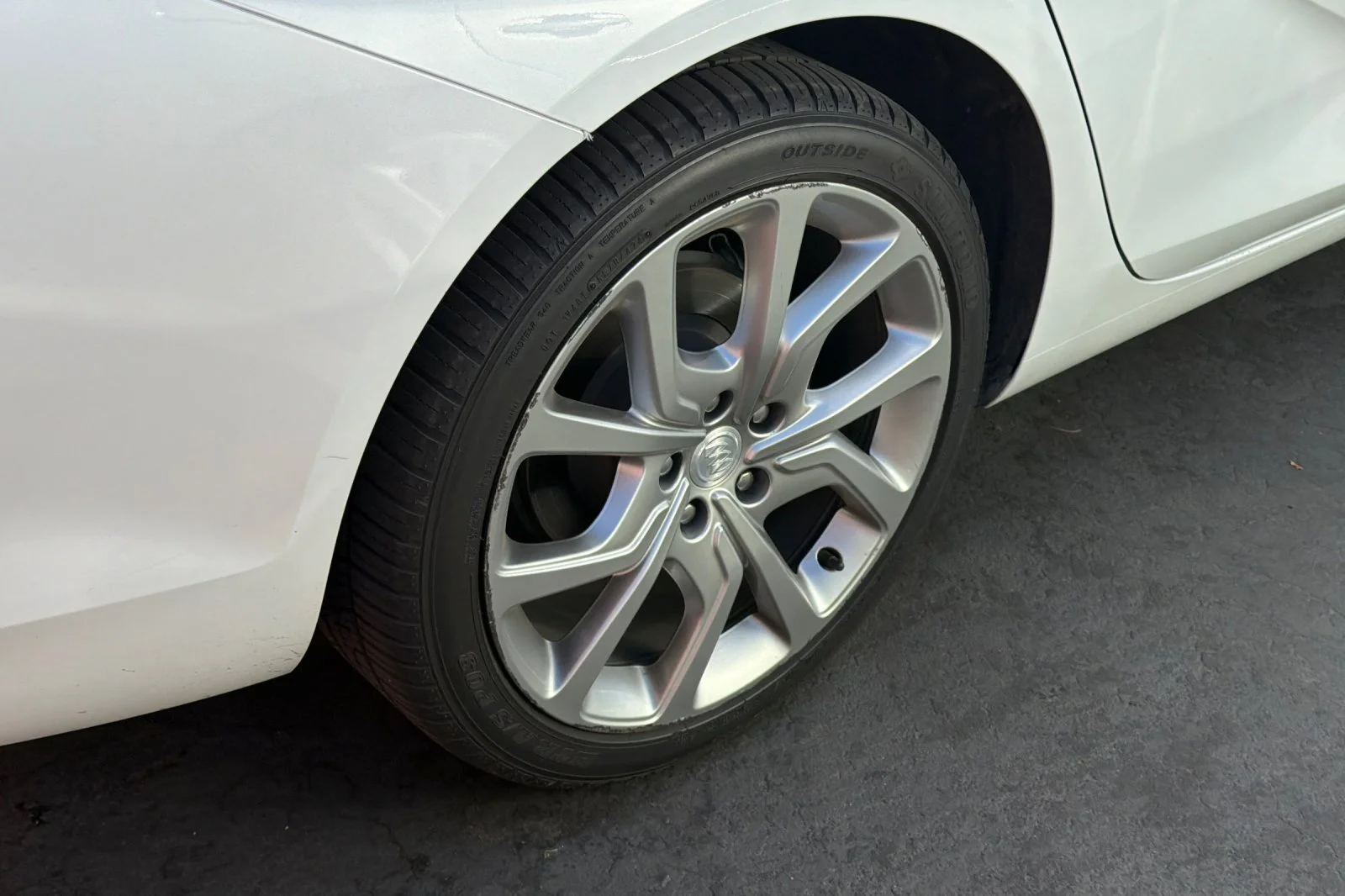 Used 2020 White Buick Avenir image 4