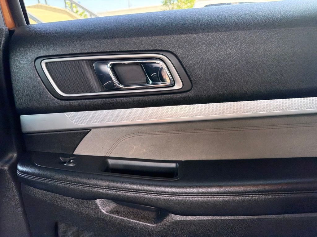 Used 2017 Brown Ford XLT image 14