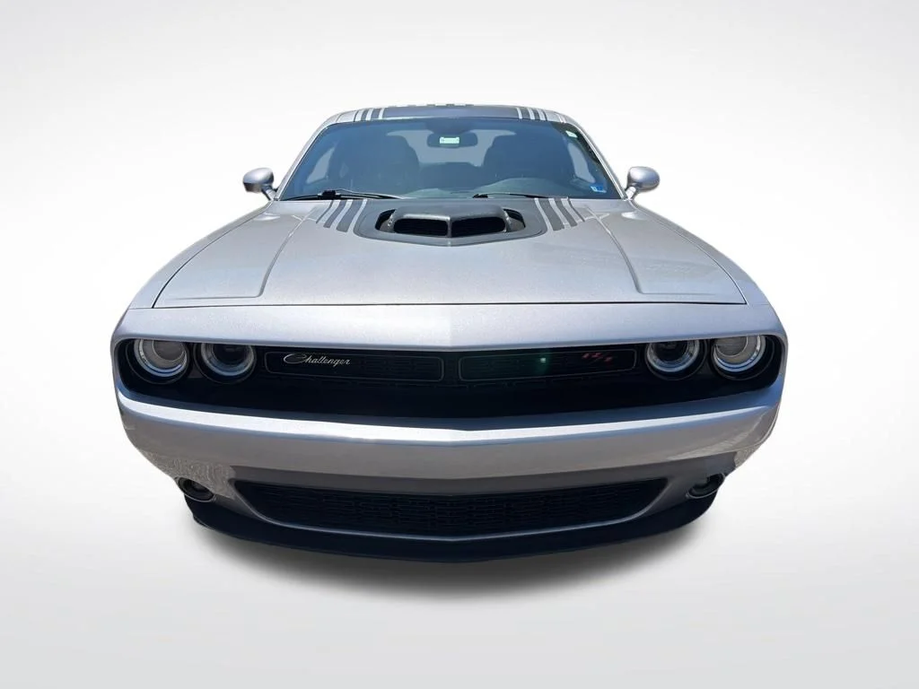 Used 2016 Silver Dodge R/T Shaker image 8