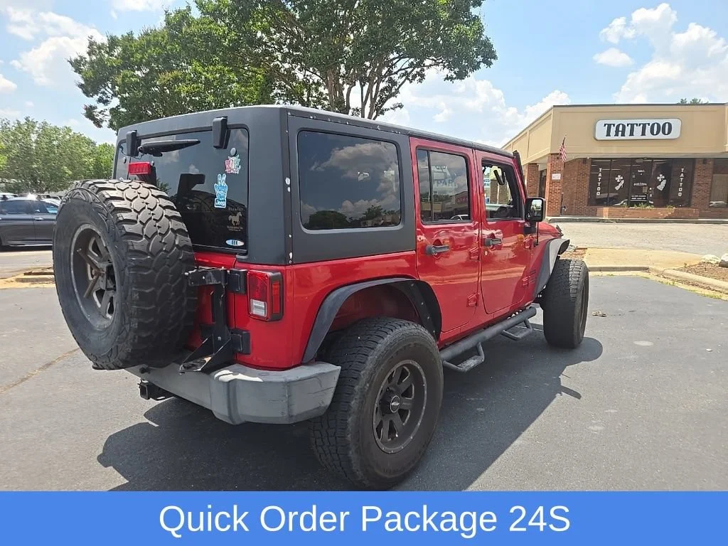 Used 2014 Red Jeep Sport image 9