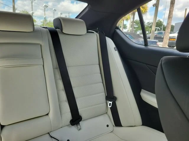 2021 Lexus IS 350 F SPORT - Photo 11