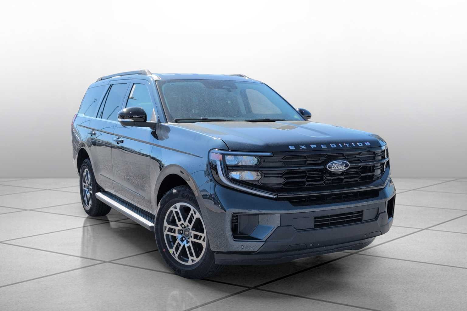 View vehicle photo 2