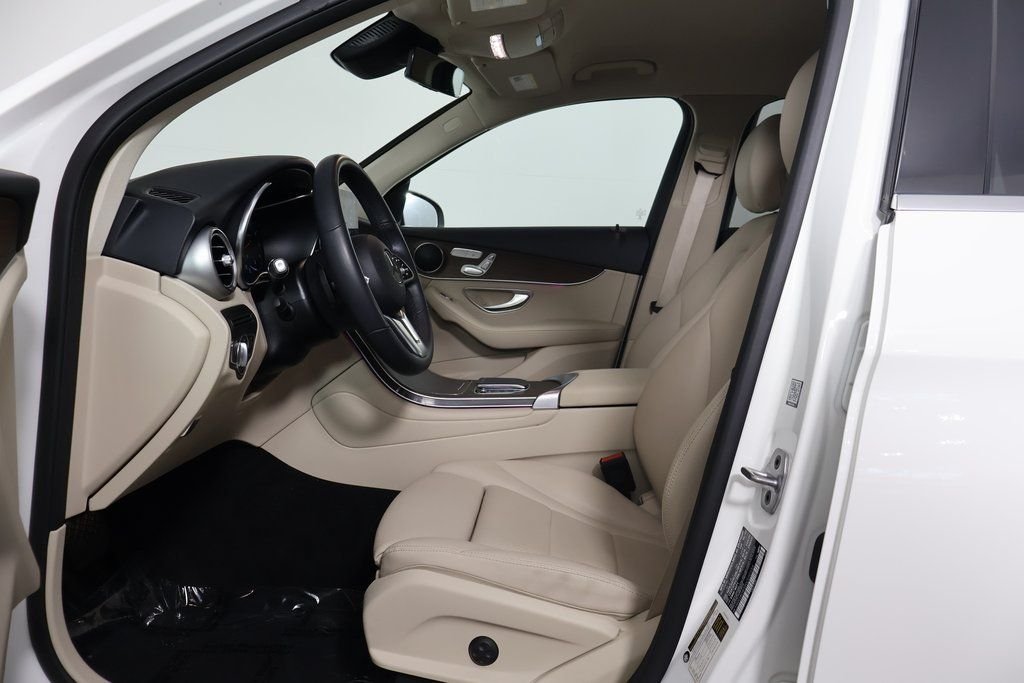 Certified Used 2022 Polar White Mercedes-Benz GLC 300 image 10