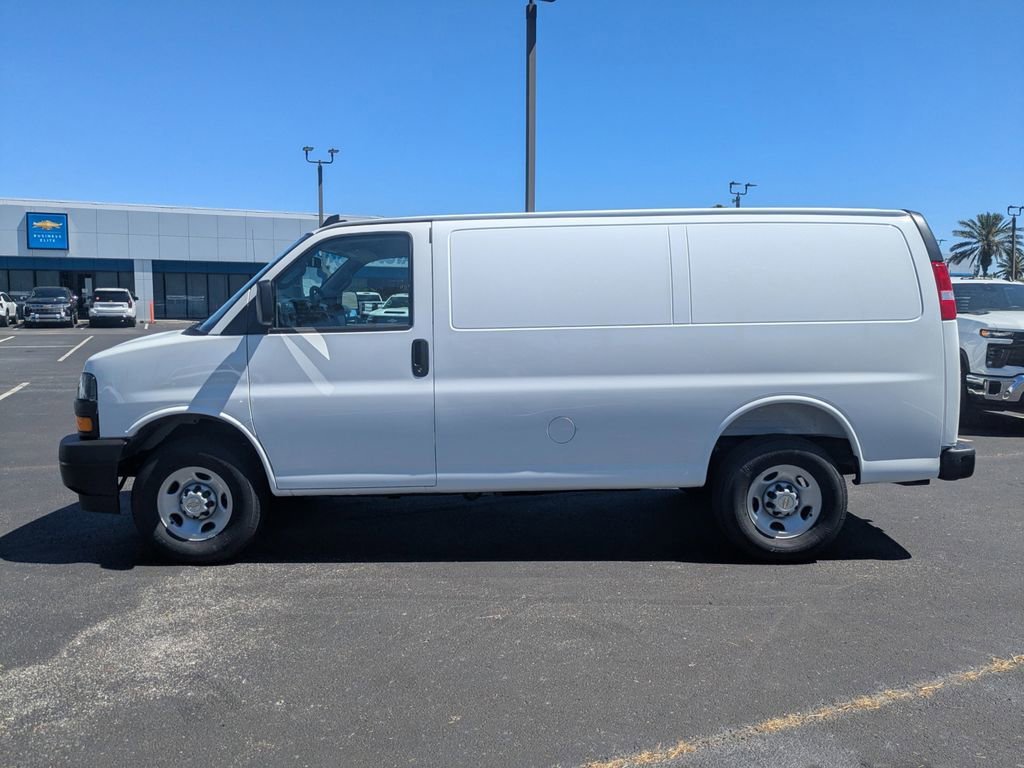 2025 Chevrolet Express Cargo Work Van - Photo 7