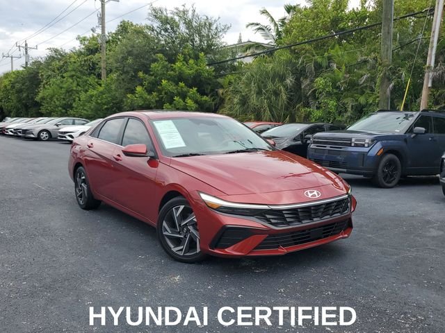 Used 2025 Red Hyundai SEL Convenience image 30