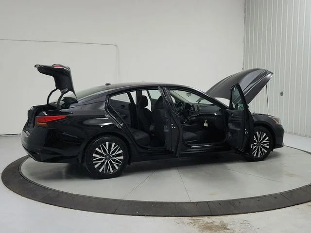 New 2026 Black Nissan 2.5 SV image 15