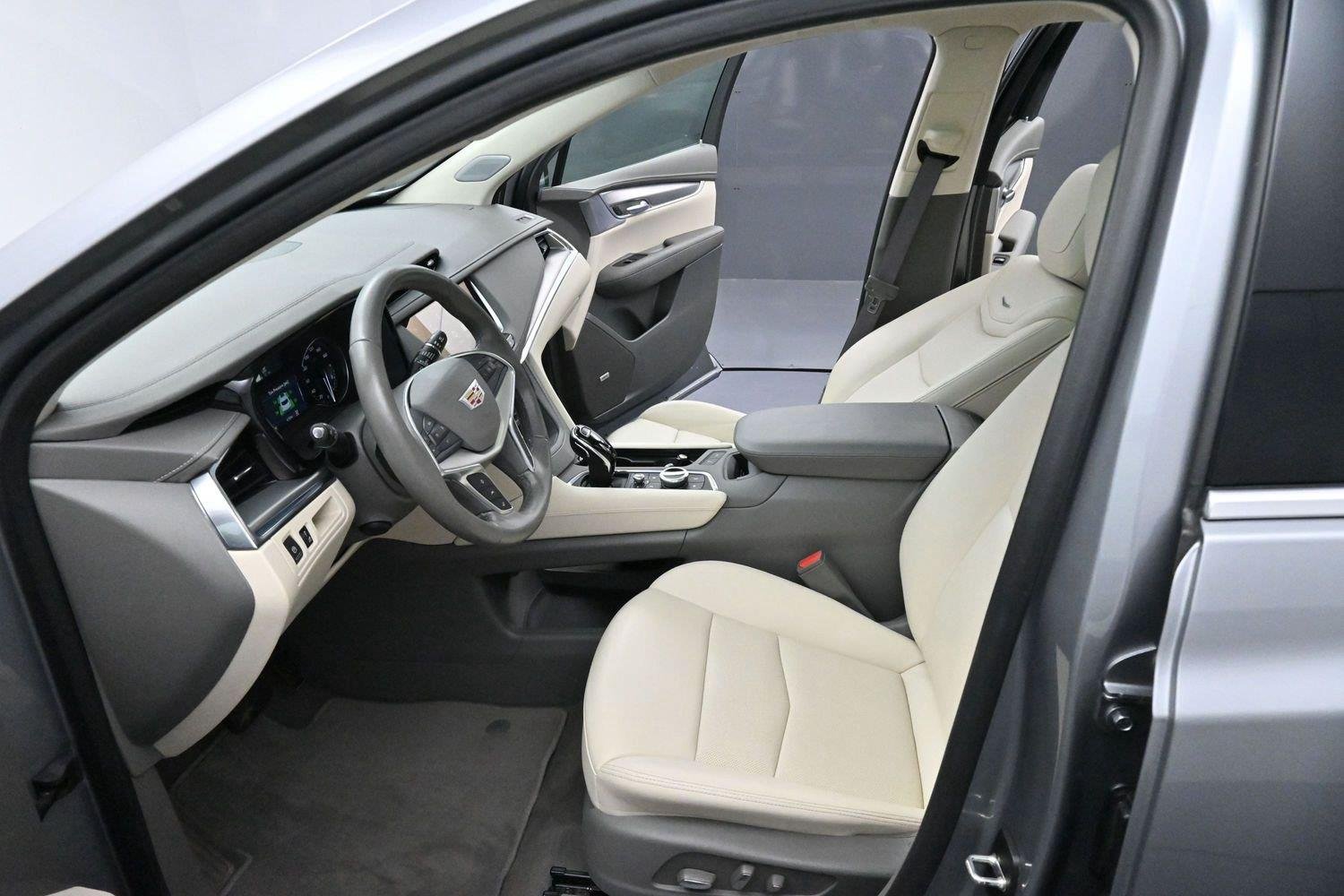 Used 2024 Argent Silver Metallic Cadillac Premium Luxury image 12
