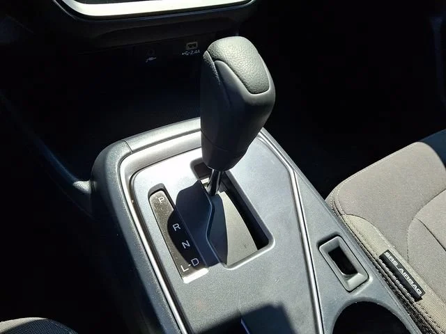 Used 2024 White Subaru  image 15