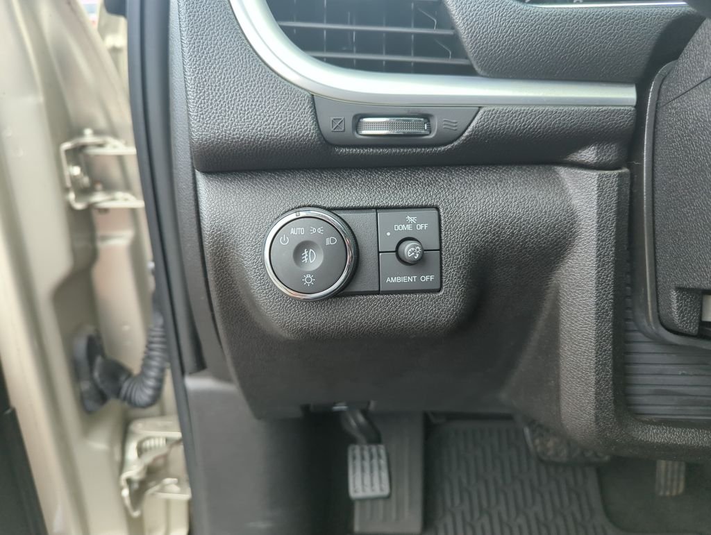 Used 2016 Gold Chevrolet LTZ image 19