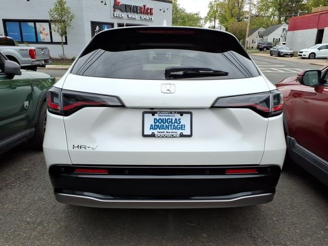 Used 2023 White Honda EX-L image 6