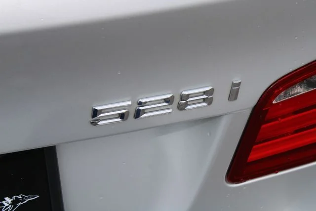 Used 2012 Silver BMW 528i xDrive image 10
