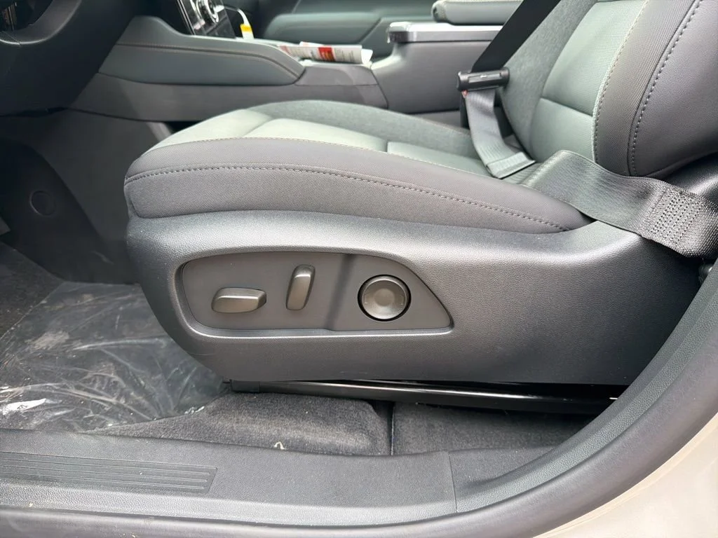 2026 GMC Terrain AT4 - Photo 14