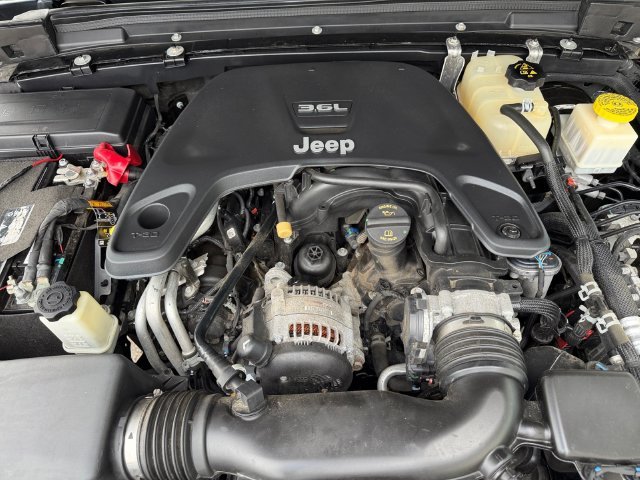 Used 2020 Black Jeep Overland image 7