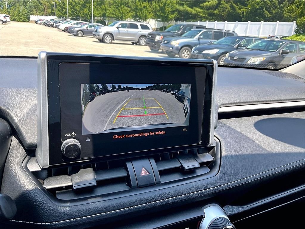 Used 2025 Silver Sky Metallic Toyota XLE image 19