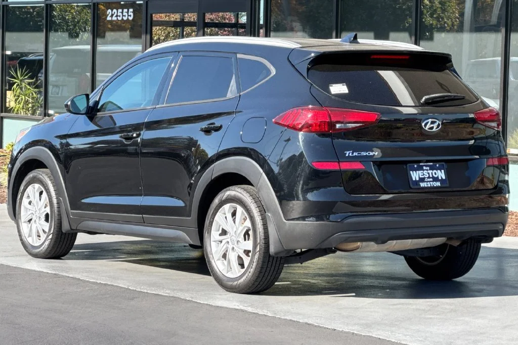 Used 2020 Noir Hyundai Value image 6