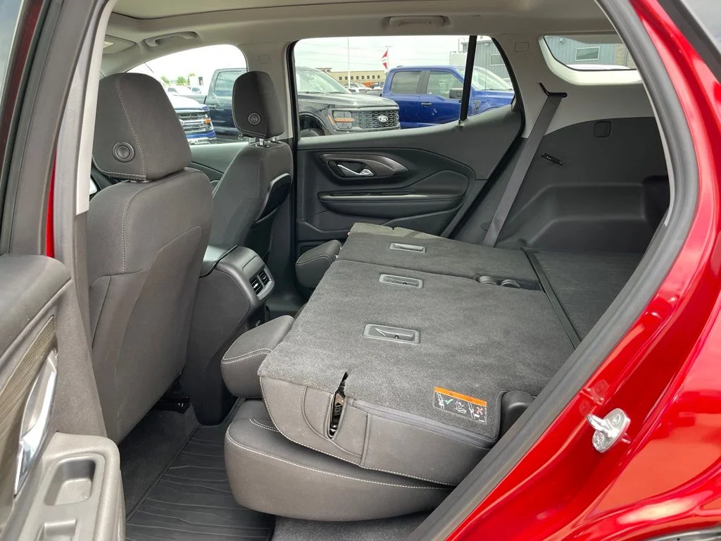 Used 2022 Cayenne Red Tintcoat GMC SLE image 48