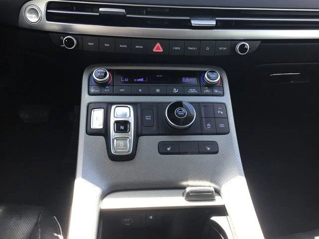 Used 2024 Silver Hyundai SEL image 18