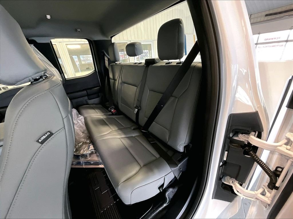 New 2026 Oxford White Ford XL image 15