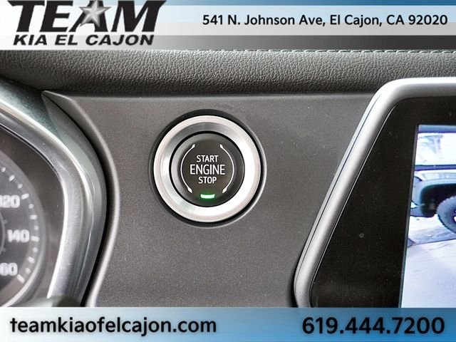 Used 2022 White Chevrolet LT image 27