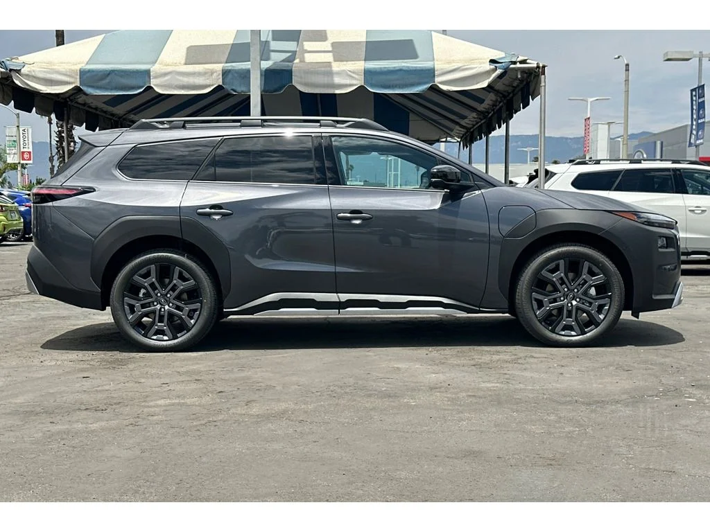 New 2026 MAGNETITE GRAY METALLIC Subaru Limited image 2