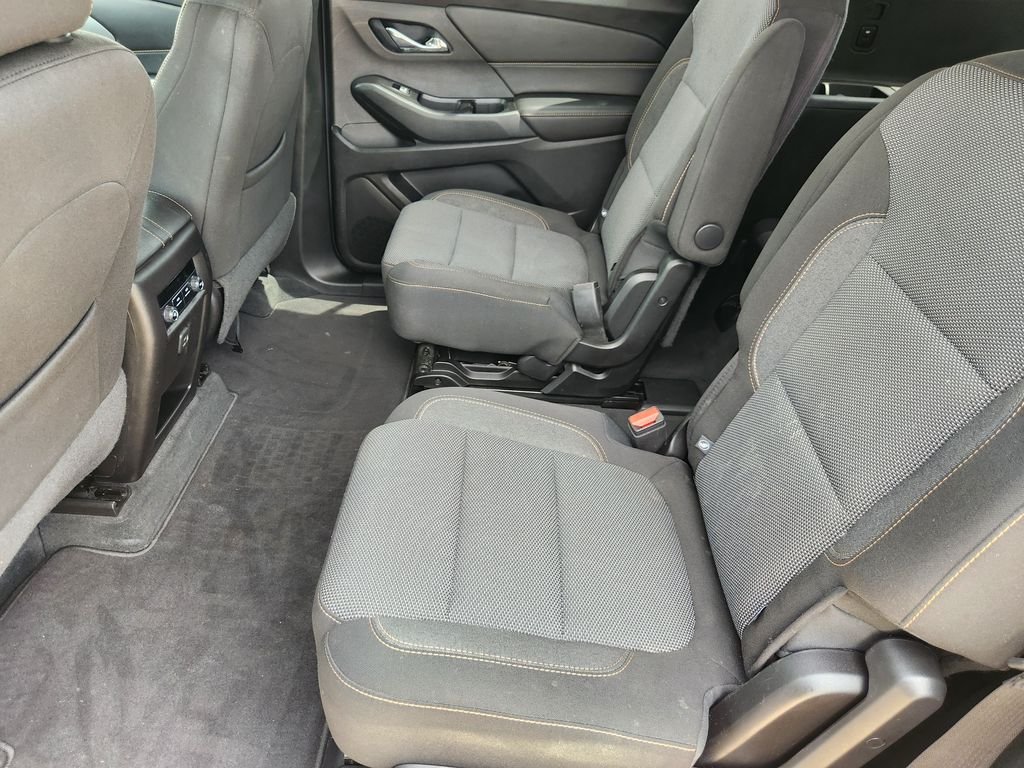 Used 2019 Silver Ice Metallic Chevrolet LT Cloth image 30