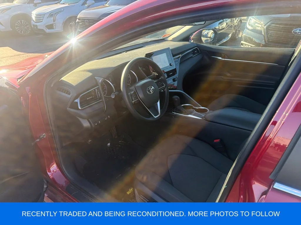 Used 2022 Pearl Toyota LE image 5