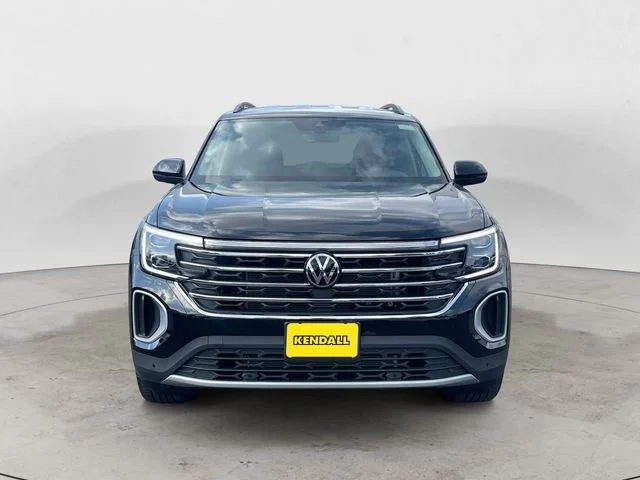 New 2026 Black Volkswagen 2.0T SE w/Technology image 8