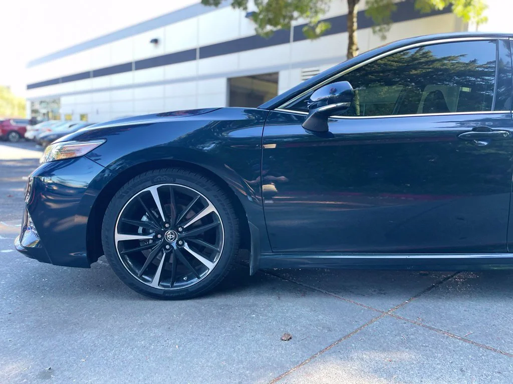 Used 2018 Aqua Toyota XSE V6 image 8